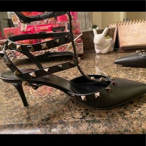 Valentino rockstud kitty heels 9.5